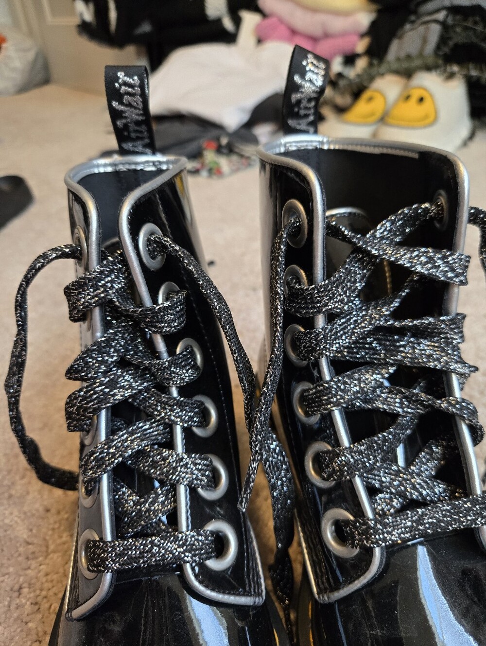 NEW!! Dr Martens Patent MOLLY Platform Boots w/ Silver Contrast Accents. Size 8 - Picture 8 of 13